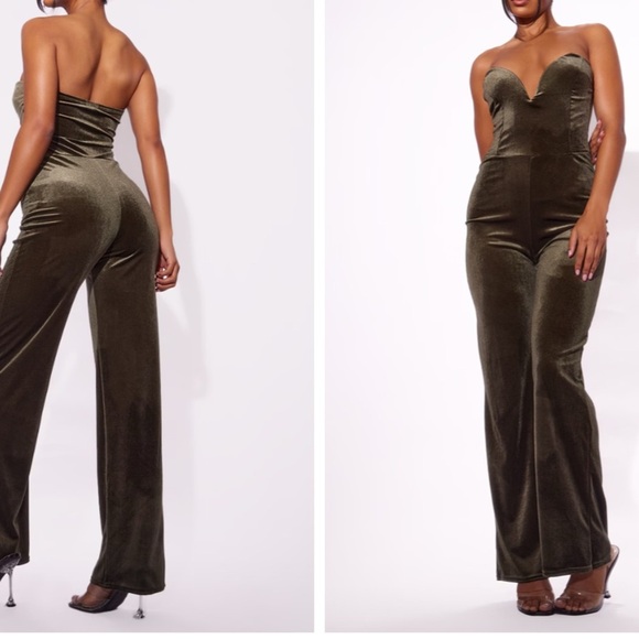 EMERALD GREEN BONING DETAIL VELVET BANDEAU JUMPSUIT Size 12 - Picture 1 of 5